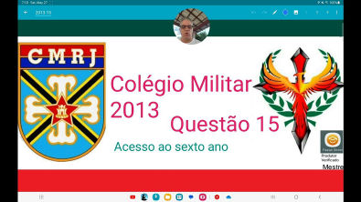 Colégio Militar 2013 questão 15, Um grupo de alunos do Colégio Militar de Salvador, durante a Copa