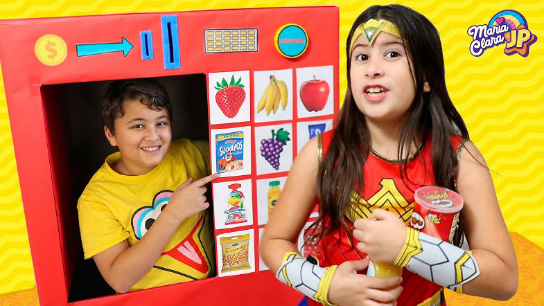 A nova máquina de vendas gigante da Maria Clara e JP - Vending Machine for kids