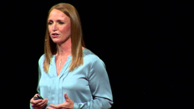 TEDxColumbusWomen: Saiba seu valor e cobre por ele | com Casey Brown