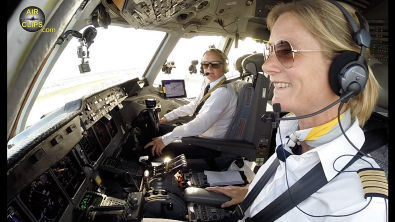 MUST SEE! TWO COOL LADIES piloting HEAVY MD-11F ULTIMATE COCKPIT MOVIE [AirClips full flight series]